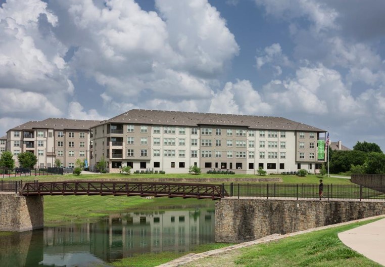 McDermott 55 Park Plano 1523+ for 1 & 2 Bed Apts