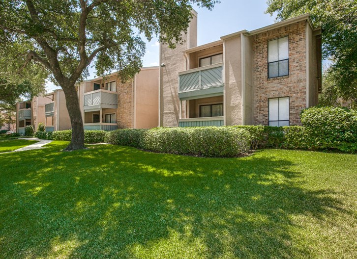 Park Apartments Dallas - $927+ for 1 & 2 Bed Apartments