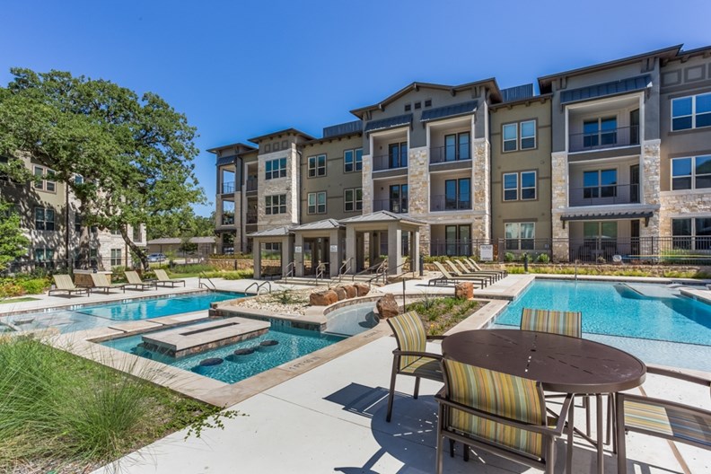Hickory Creek Ranch Denton 1553+ for 1, 2 & 3 Bed Apts