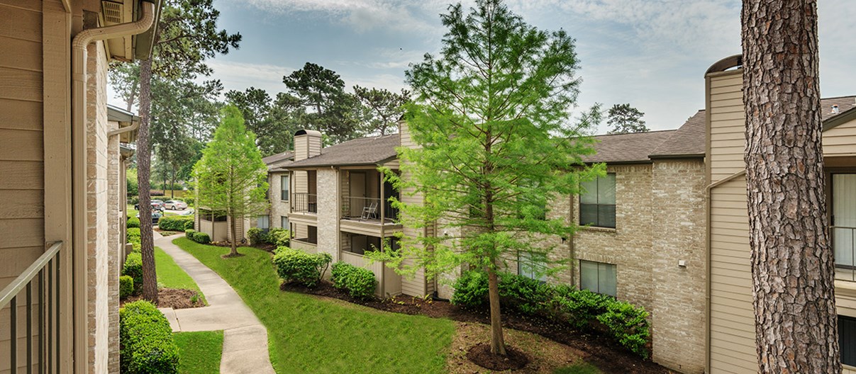Cypresswood Court Spring 613+ for 1 & 2 Bed Apts
