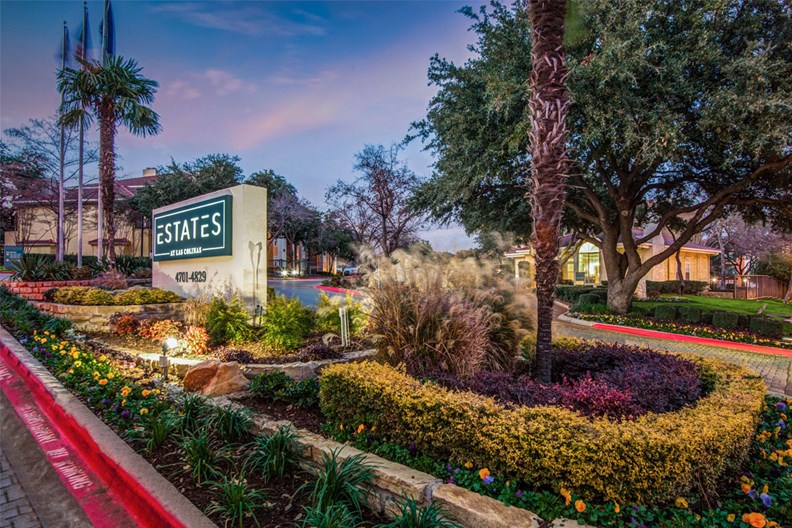 Estates at Las Colinas Irving 1415+ for 1 & 2 Bed Apts
