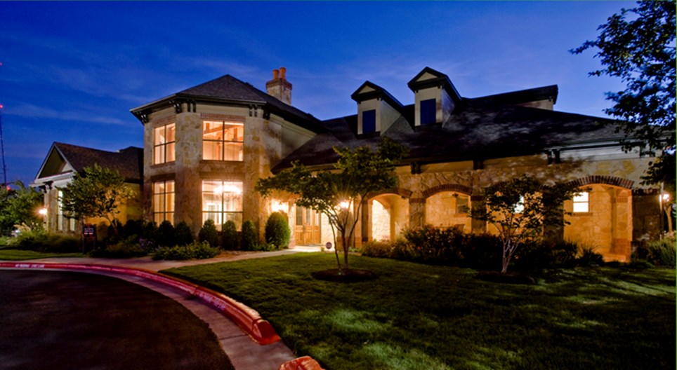 Elan Apartments Austin 965+ for 1 &amp; 2 Bed Apartments