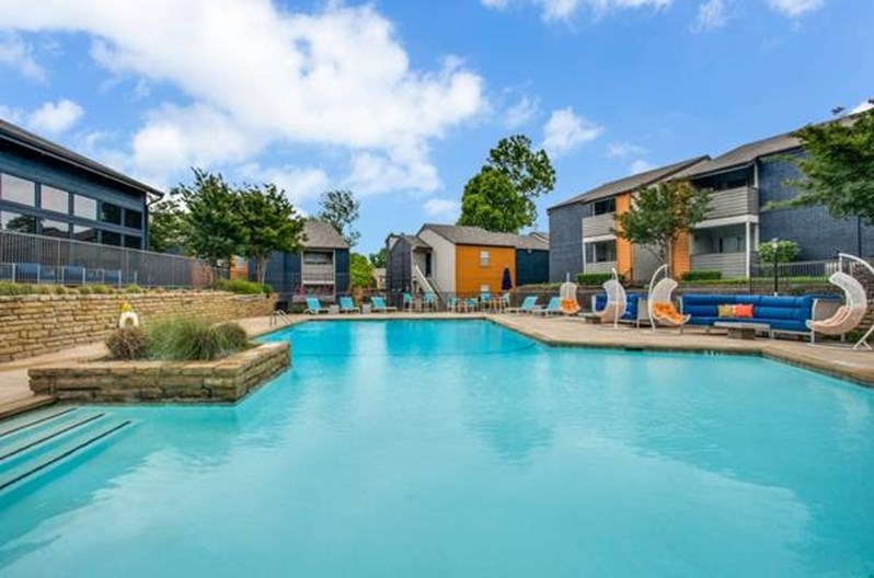 Preslee Apartments Arlington 1070+ for 1 & 2 Bed Apts