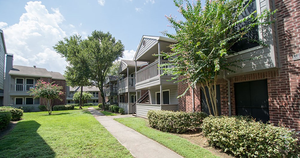 Porterwood Apartments