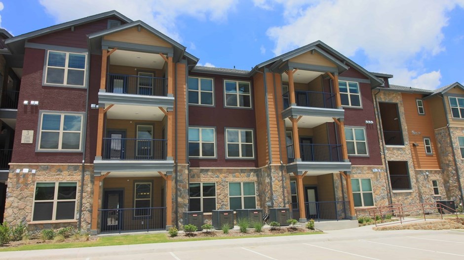 Bellwether Ridge Desoto 1449+ for 1 & 2 Bed Apts