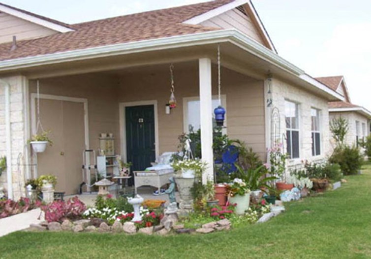 Highland Oaks Apartments