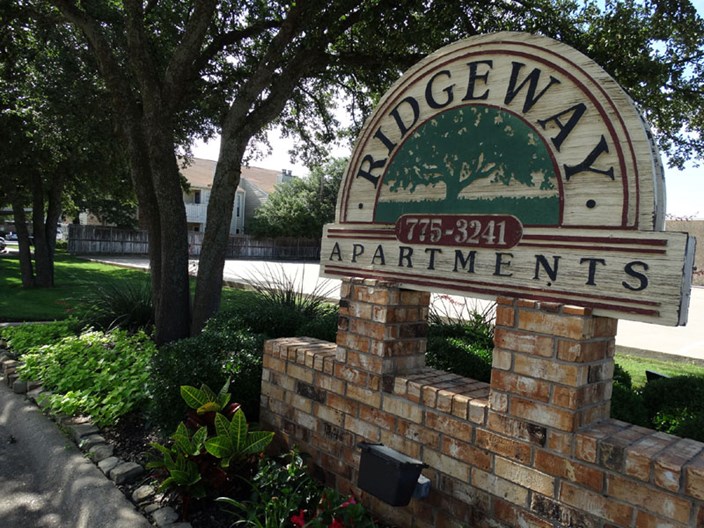 Ridgeway Apartments Midlothian - $850+ for 1 & 2 Bed Apts