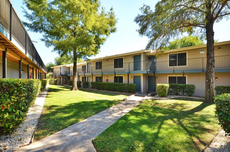 Easton Hills Apartments