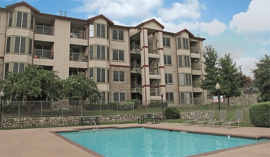Ovation Apartments Austin 1467+ for 1, 2 & 3 Bed Apts