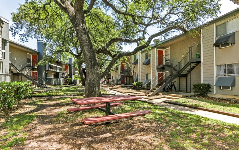 Astra Apartments