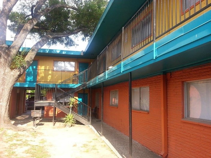 La Bella Vista I South Houston - $700+ for 1, 2 & 3 Beds