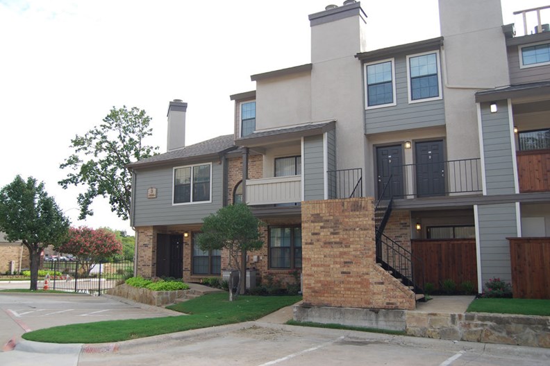 Tides at Meadowbrook Fort Worth 965+ for 1 & 2 Beds
