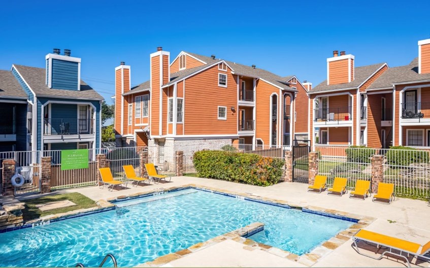 Tides on Leisure Dallas 760+ for 1 & 2 Bed Apts