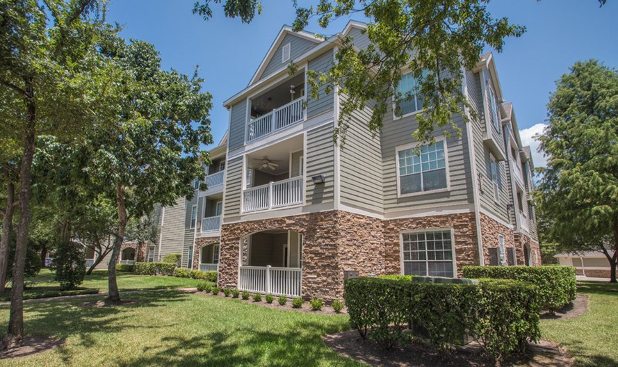 Creekstone Apartments Houston 1074+ for 1 & 2 Bed Apts