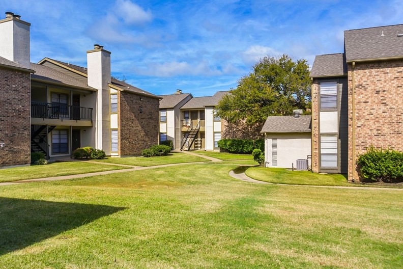 Summit Apartments Mesquite 1002+ for 1, 2 & 3 Bed Apts