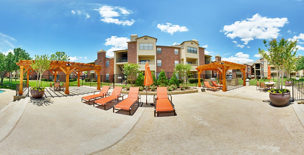 Villa Del Mar Arlington 1200+ for 1 & 2 Bed Apts