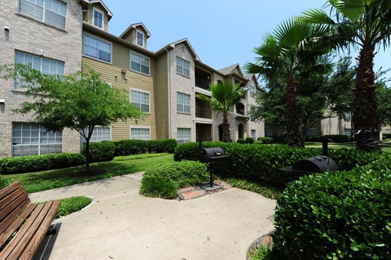 Park Place Apartments Houston - $988+ for 1 & 2 Bed Apts