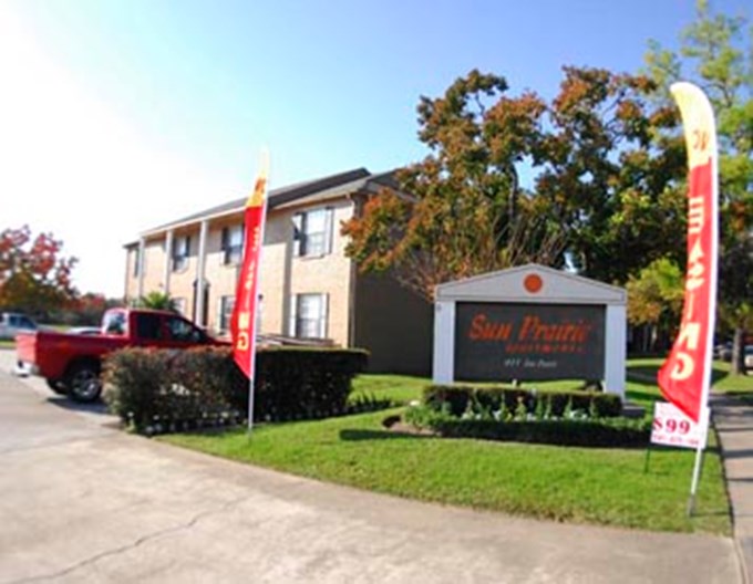 Sun Prairie Apartments Houston - $850+ for 2 Bed Apts