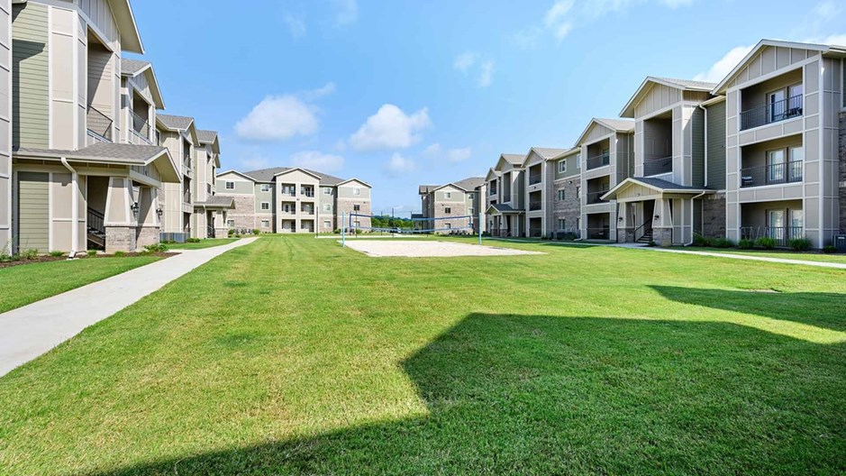 Shannon Creek I & II Burleson 1125+ for 1 & 2 Bed Apts