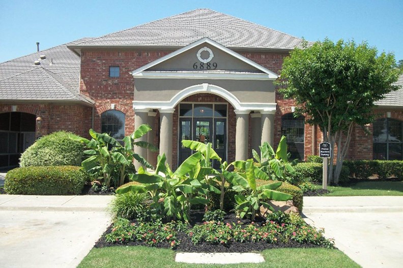 Abbey at Hightower North Richland Hills 1229+ for 1, 2 & 3 Beds