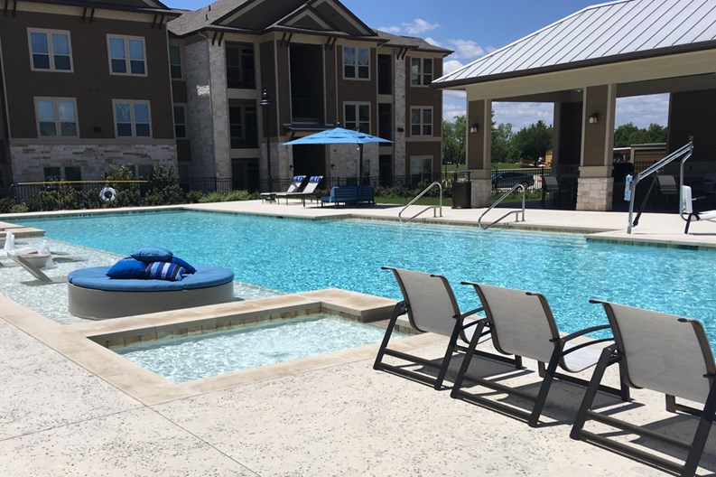 Provenza Plum Creek Apartments
