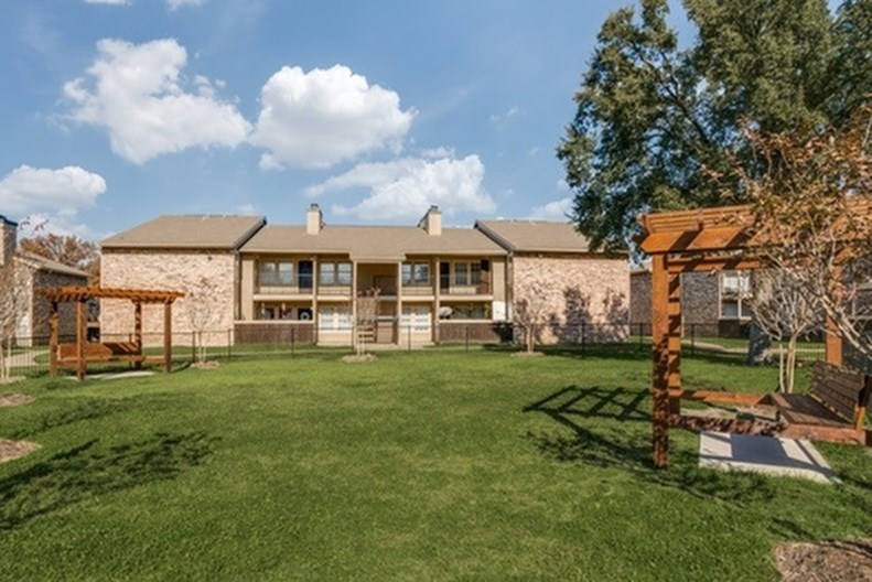 Estancia Apartments Dallas 905+ for 1, 2 &amp; 3 Bed Apts