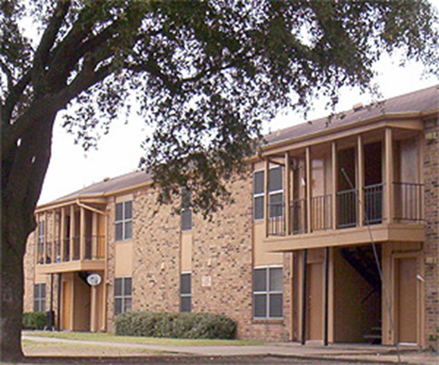 Gulf Coast Arms Houston 460+ for 1, 2, 3 & 4 Bed Apts
