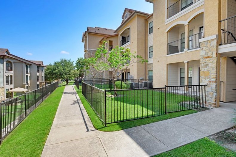 Austin City Lights Apartments
