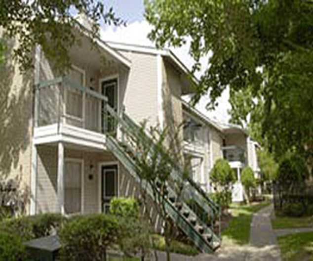 One Camden Court Houston $625  for 1 2 Bed Apts