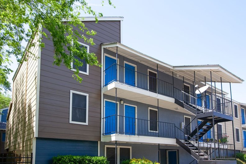 Ventana Ridge Dallas 1016+ for 1 & 2 Bed Apts