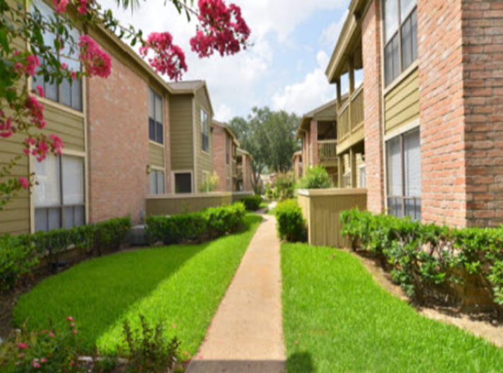 5401 Chimney Rock Houston $700  for 1 2 Bed Apts