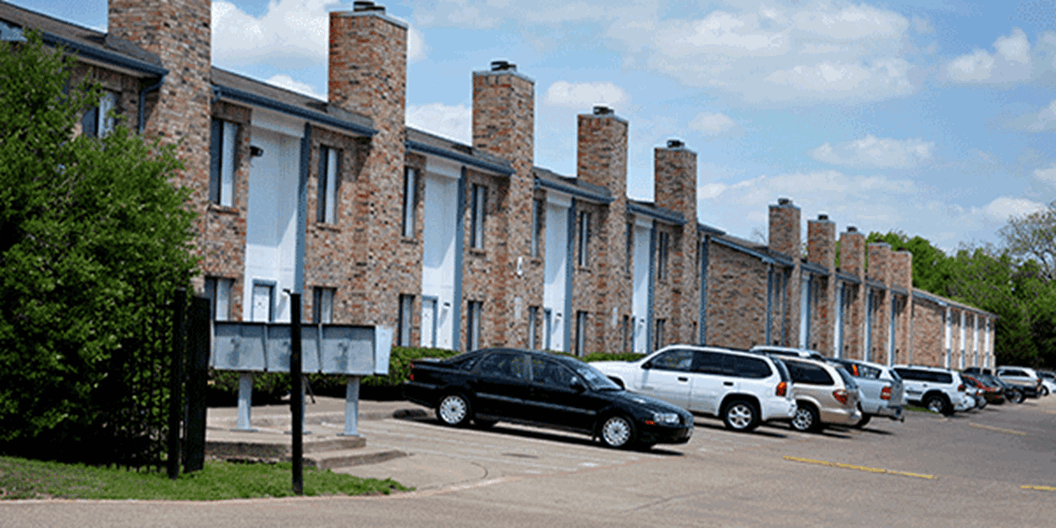 Little Creek Cedar Hill 900+ for 1, 2 & 3 Bed Apts