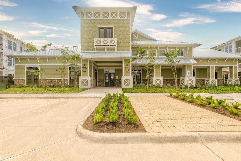 Riverhaus Creekside Apartments