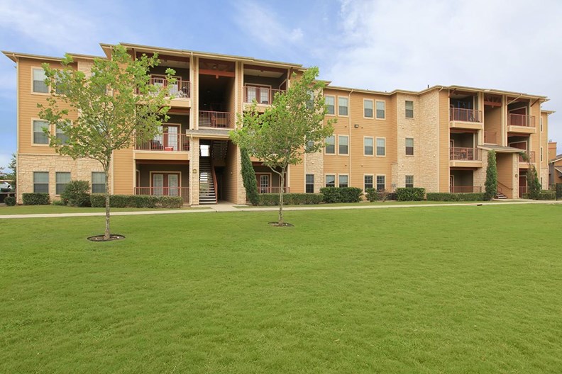 Vista at Plum Creek Apartments