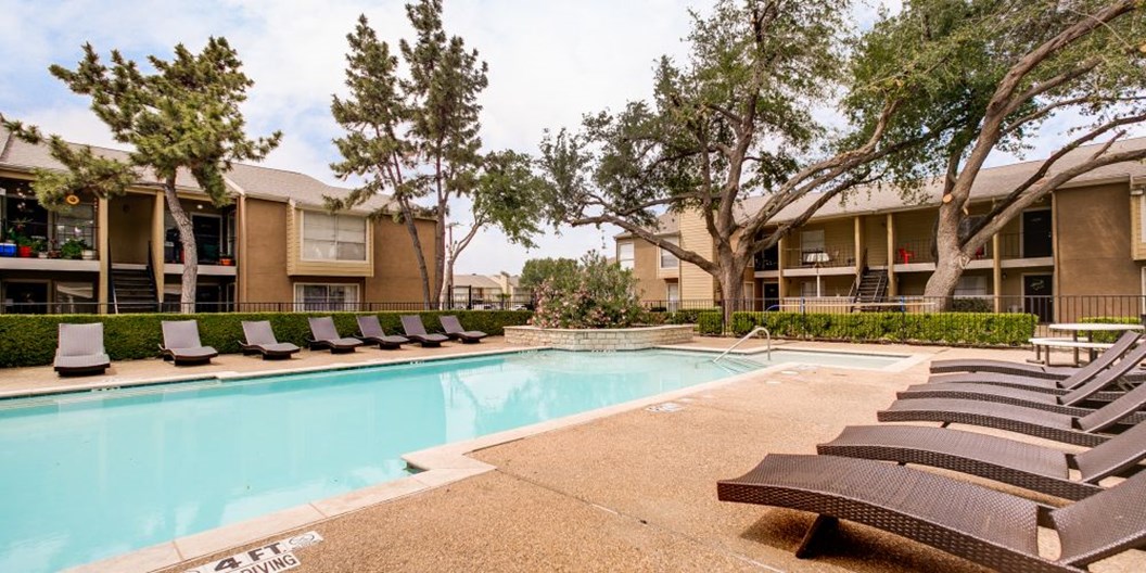 Parks at Addison Apartments