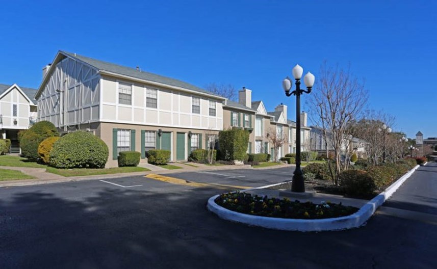 Chevy Chase Austin 785+ for 1, 2 &amp; 3 Bed Apts