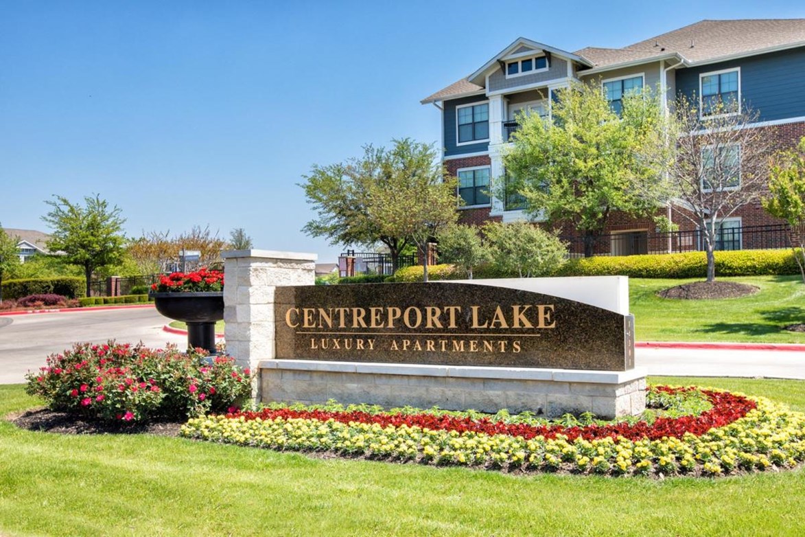 Centreport Lake - Entrance - Photo 2 of 9
