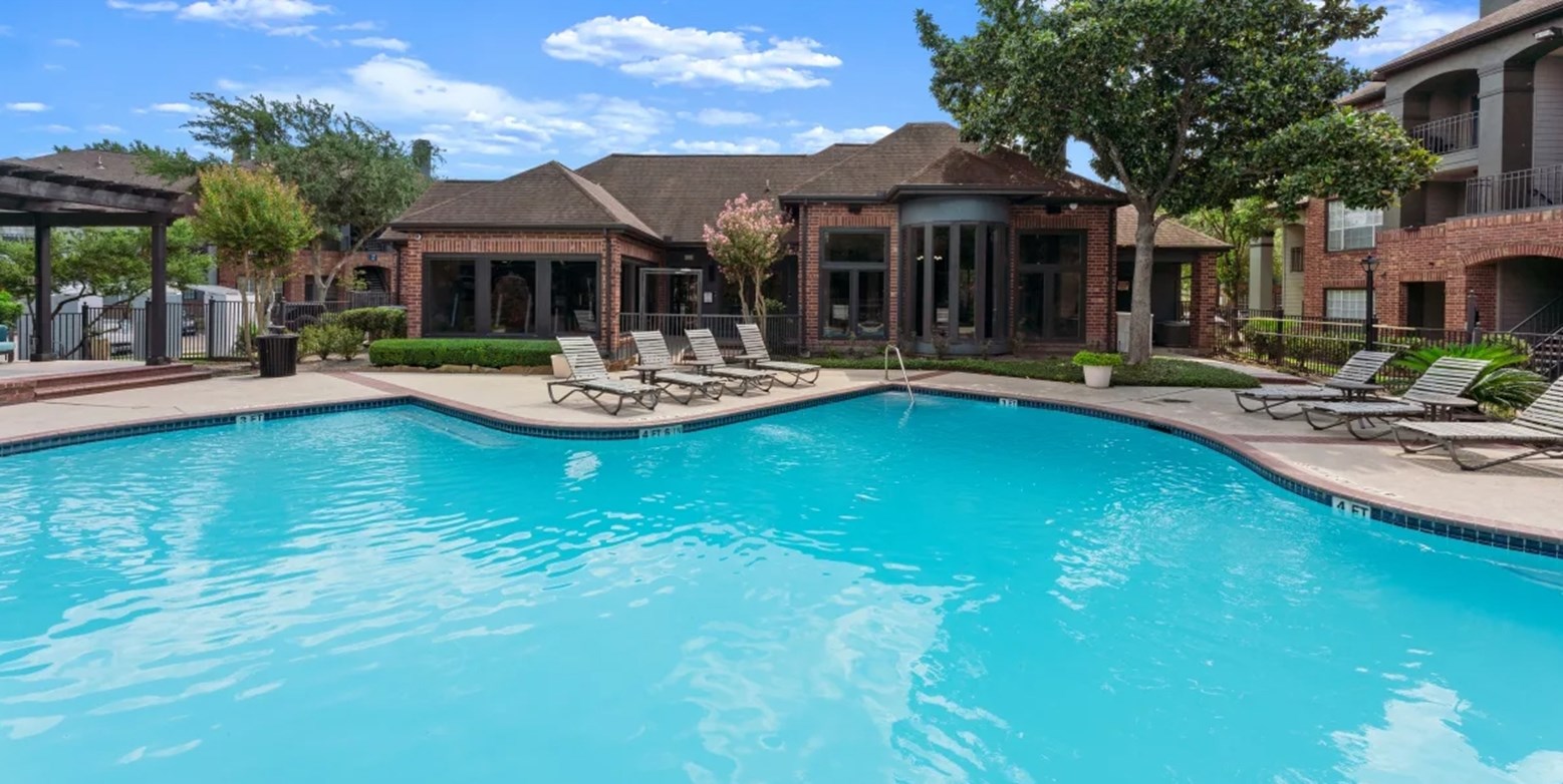 Aventura 1414 - Houston, TX - Photo 1 of 18