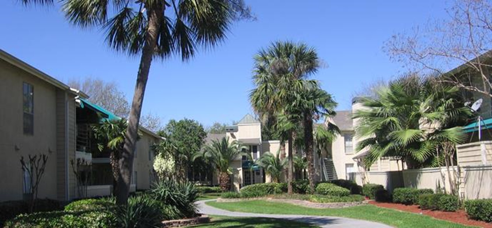 Camden Court - Houston, TX - Photo 1 of 2
