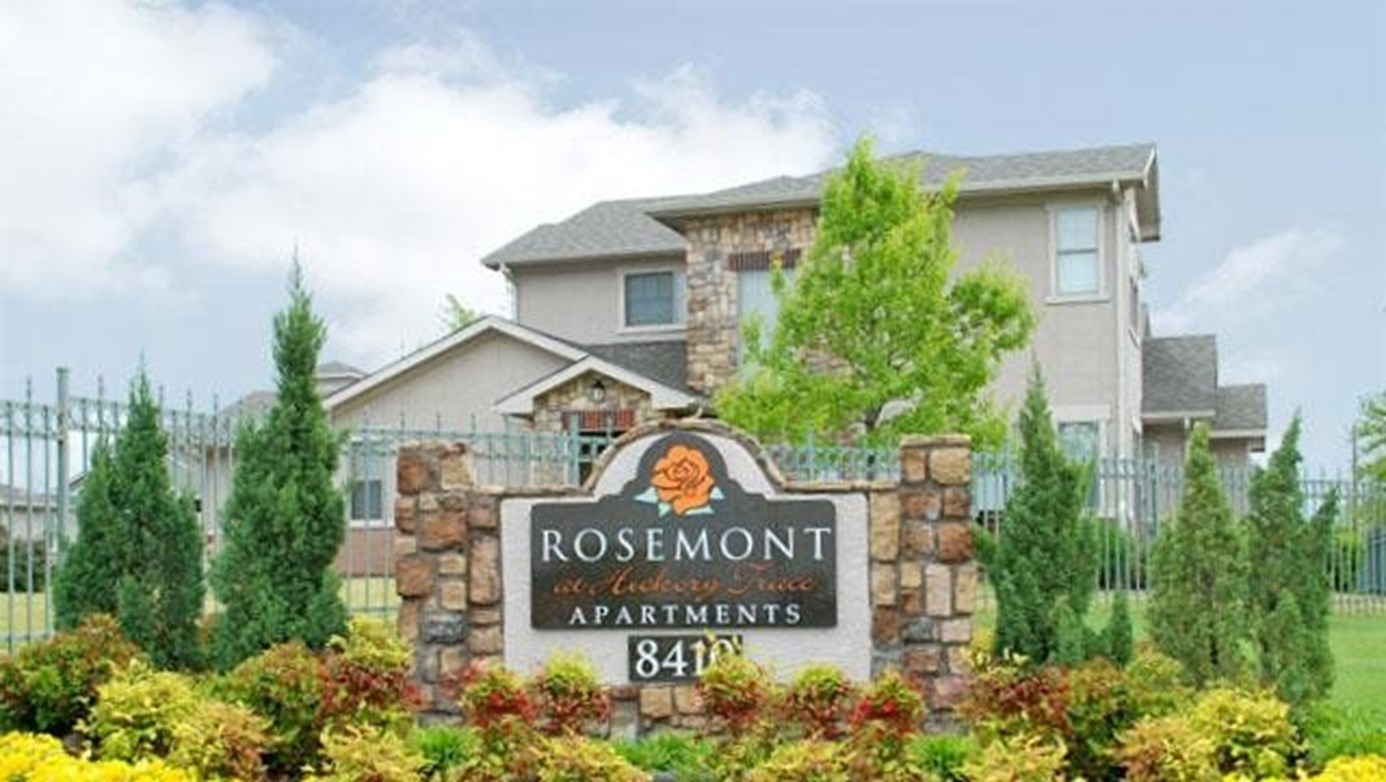 Hickory Trace Townhomes - Dallas, TX - Photo 1 of 10