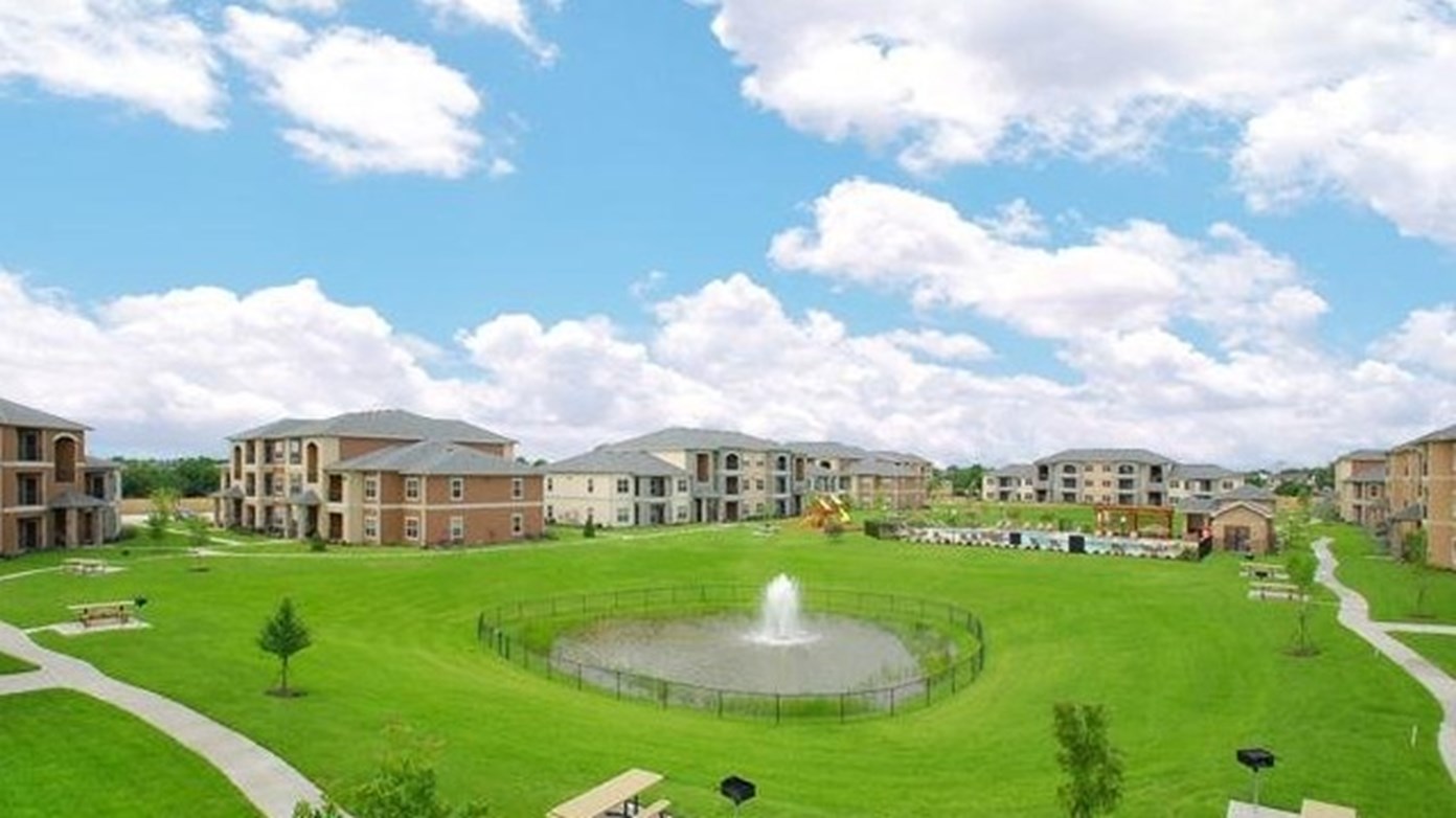 Bennett Baytown - Baytown, TX - Photo 1 of 13