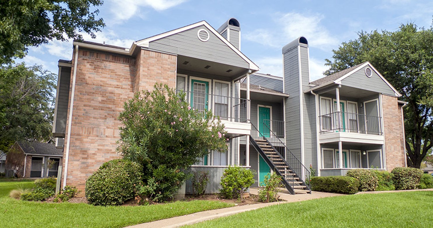 Venue at 8651 - Exterior - Photo 3 of 23
