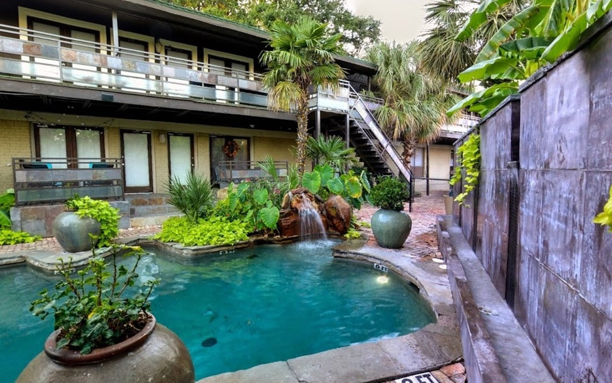 Verandah Flats - Pool - Photo 4 of 37