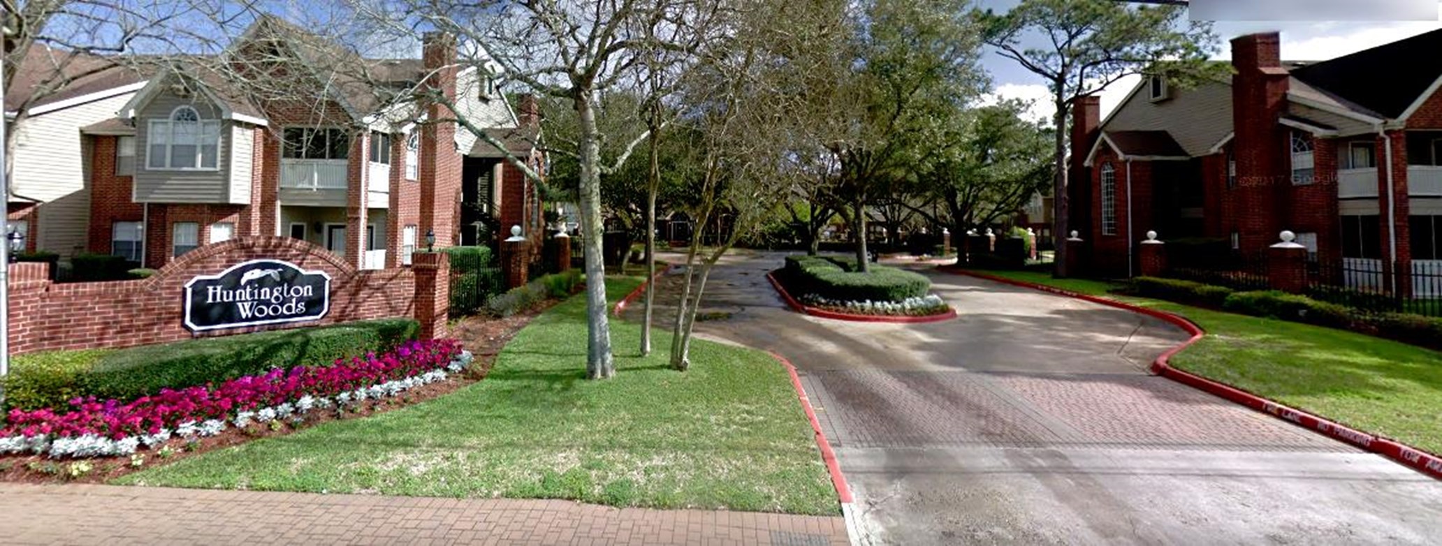 Huntington Woods - Friendswood, TX - Photo 1 of 4