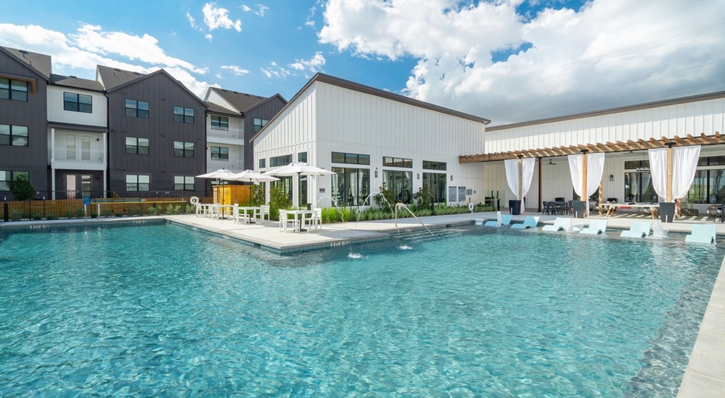 Abbey Haus - Pool - Photo 3 of 31