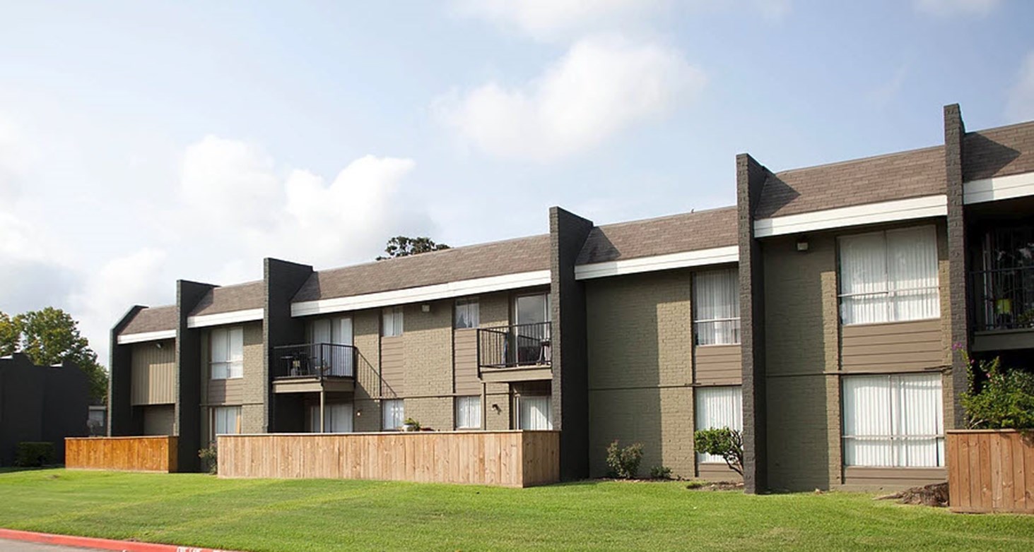 Ravenwood - Houston, TX - Photo 1 of 10