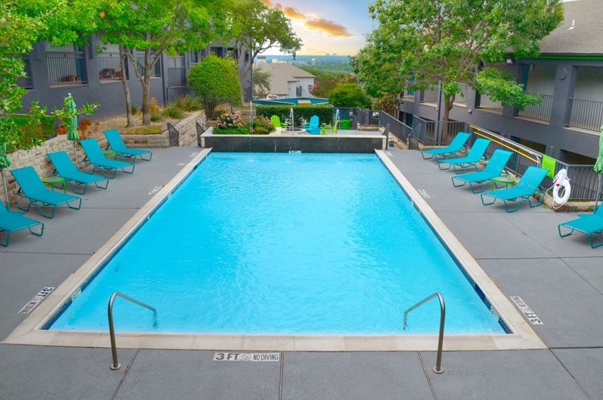 Ascent Lake Worth - Pool - Photo 4 of 12