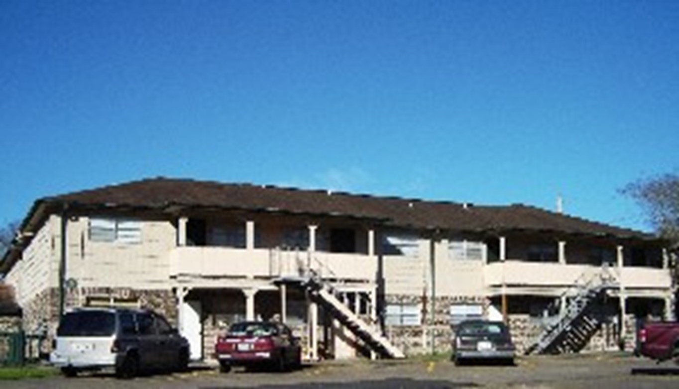 Meadow Crossing - Alvin, TX - Photo 1 of 3
