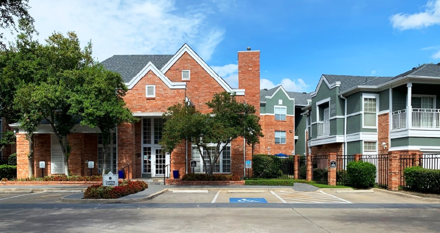 Kensington Square - Dallas, TX - Photo 1 of 33
