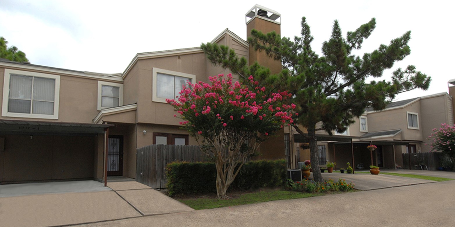 Arbor Village - Houston, TX - Photo 1 of 6